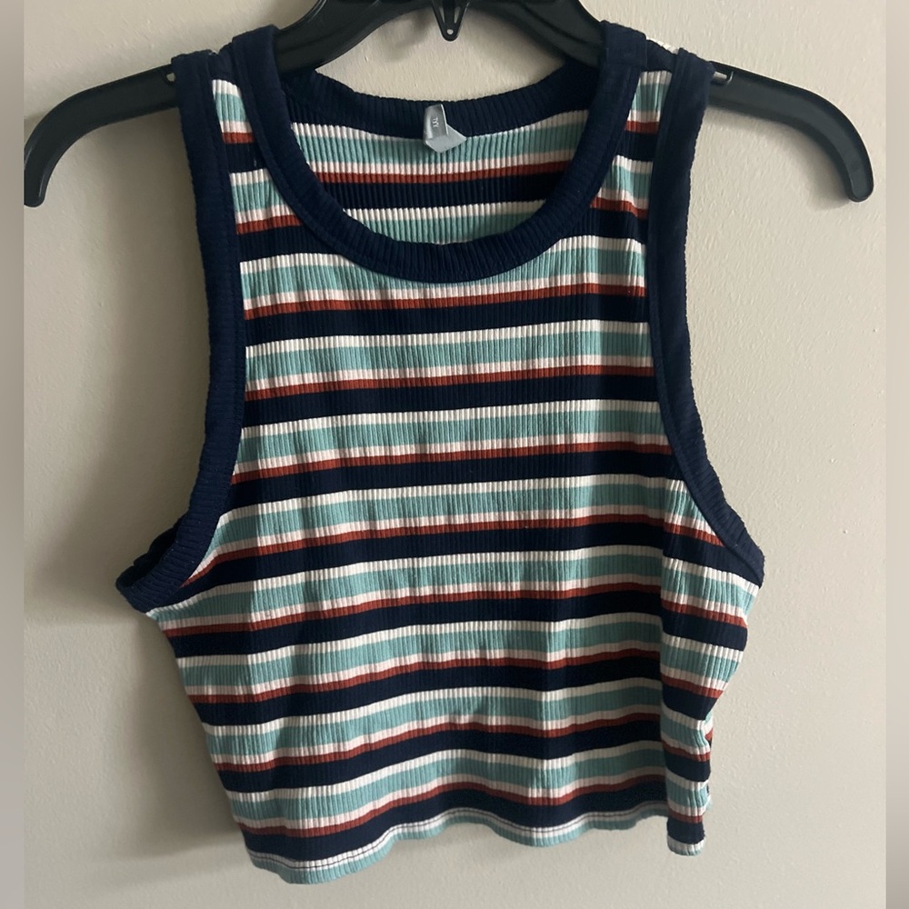 CROPPED COLORFUL TANKTOP FROM TILLY’S